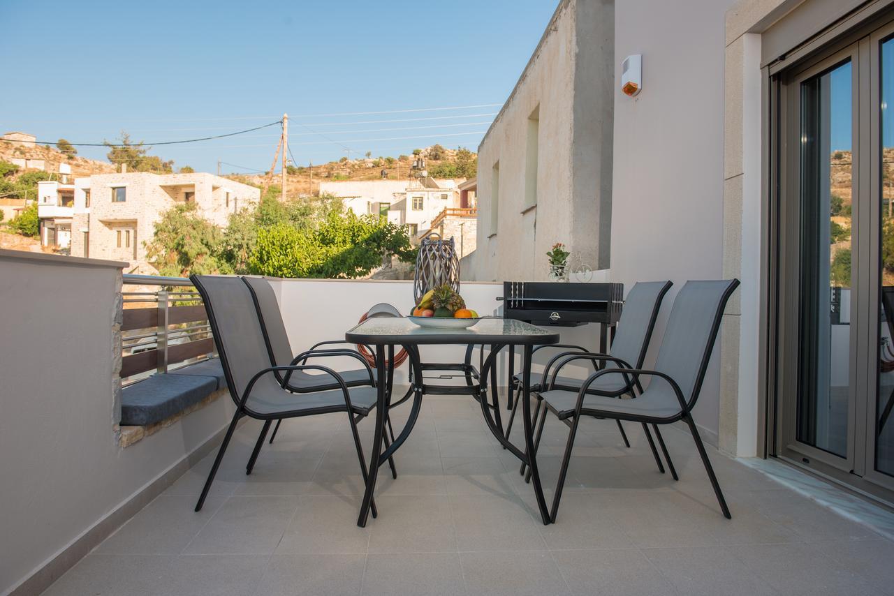Hercules Apartment Moirai